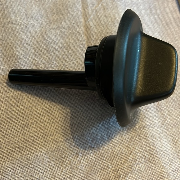 Tupperware carafe & accessories - Picture 7 of 9